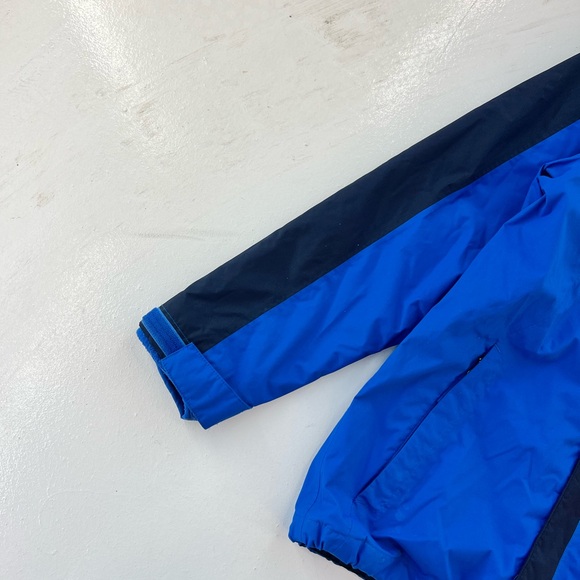 North Face Rain Jacket - Picture 4 of 8